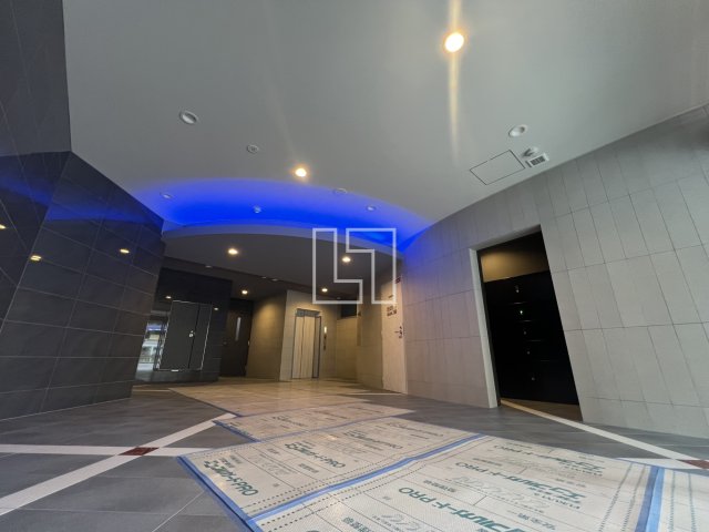 ロビー　セレニテ難波リアン　ロビー