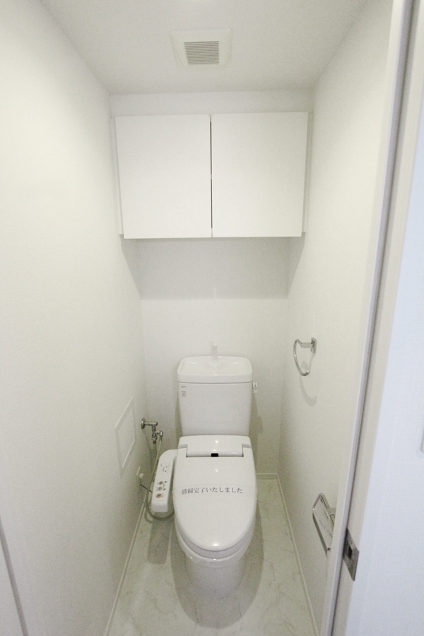 トイレ　※同建物内・別タイプの参考写真です。