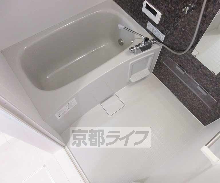 バス・シャワールーム　リラックスできるバスルーム・