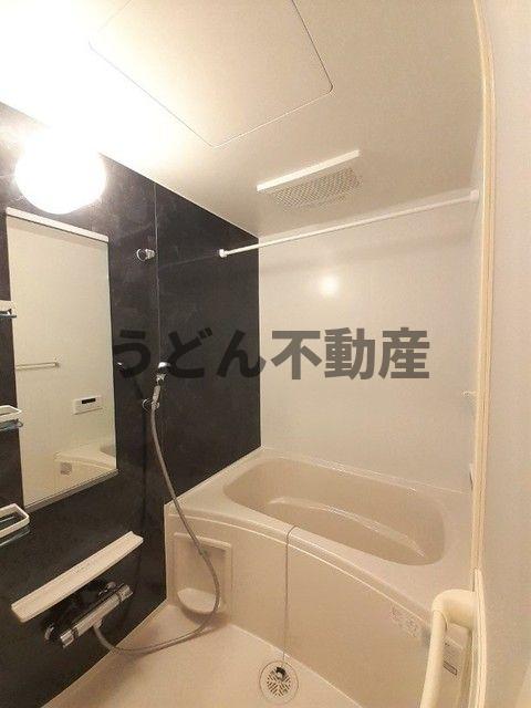 バス・シャワールーム　うどん県のお部屋探しはうどん不動産へ うどんちゃんとLINE