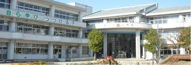 小学校　草津市立南笠東小学校（小学校）まで260m