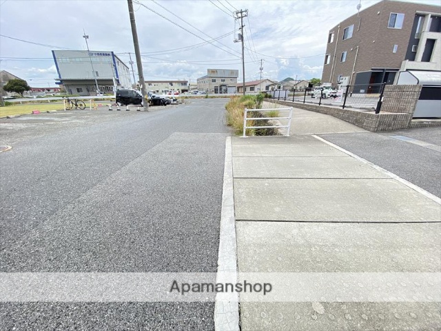 その他　前面道路（その他）まで0m