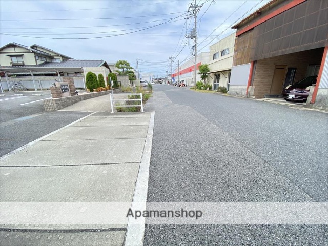 その他　前面道路（その他）まで0m