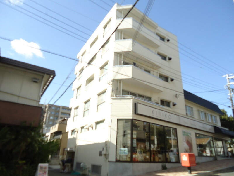 建物外観　駅から徒歩５分の好立地！