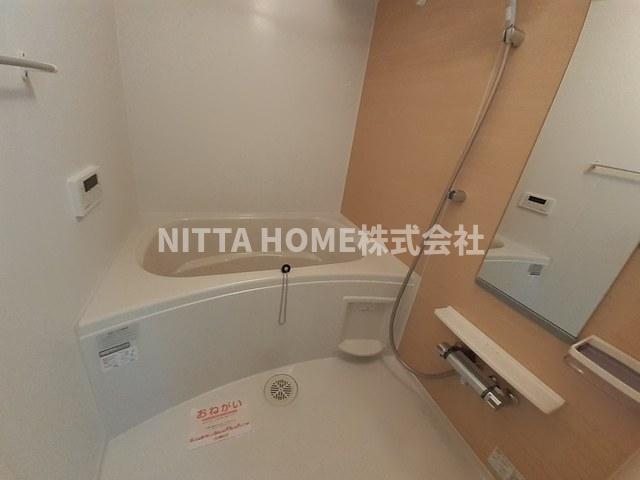 バス・シャワールーム　追い炊き機能・浴室乾燥機も設置済み◎