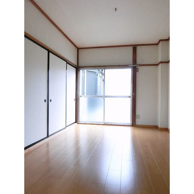 建物外観　洋室