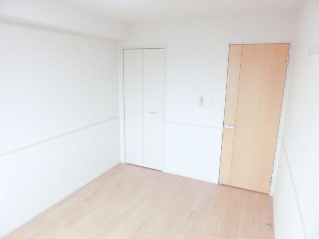 その他部屋・スペース　収納があるお部屋なので便利です。