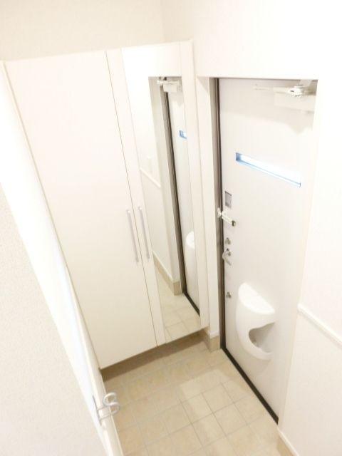 玄関　シューズボックス付きの玄関です！