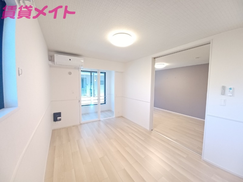 居室・リビング　同物件別部屋参考写真