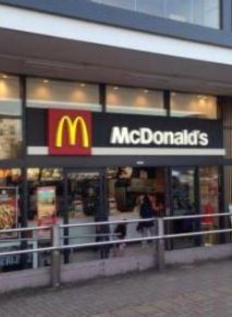 飲食店　マクドナルドイオン南砂店（飲食店）まで387m