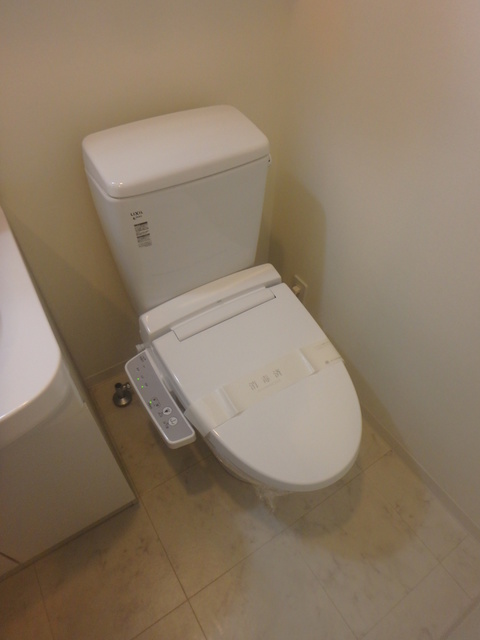 トイレ　機能の付いたトイレで快適な事間違い無しです。