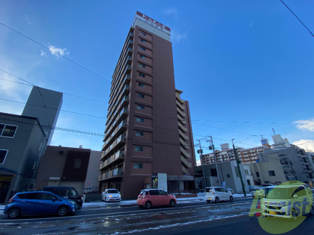 建物外観　札幌市中央区南８条西「ドミ山鼻八条」