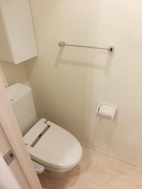 トイレ　温水洗浄暖房便座