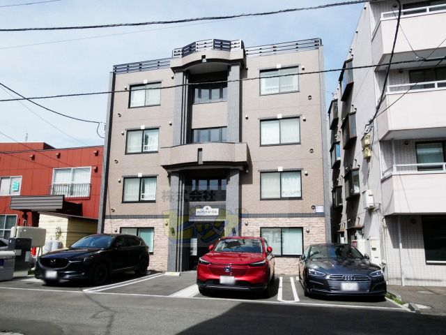 建物外観　都市ガス&ネット無料採用のマンションです♪