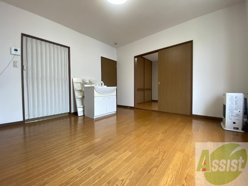 居室・リビング　広くてキレイなお部屋が広がっていて、充実した生活が送れそう。