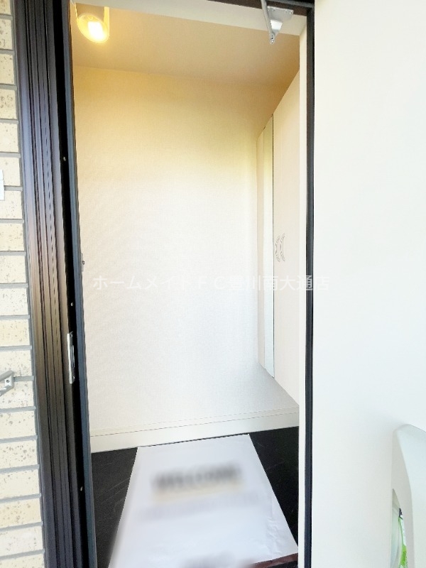 玄関　同型別部屋写真