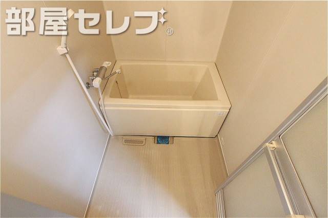 バス・シャワールーム　他号室の写真です。