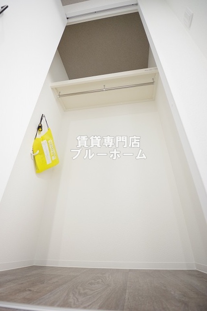 収納　ハンガーパイプ付きのクローゼット！