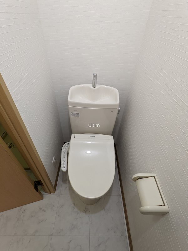 トイレ　別部屋のお写真です。ご参考までに！