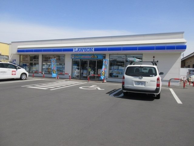 コンビニ　ローソン 帯広西8条南十三丁目店（コンビニ）まで372m