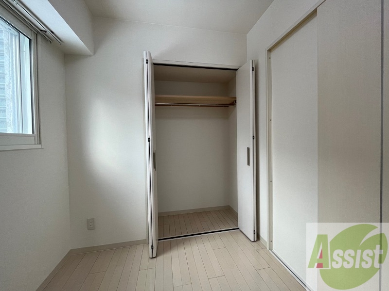 収納　寝室の収納です。部屋がすっきり片付きます。