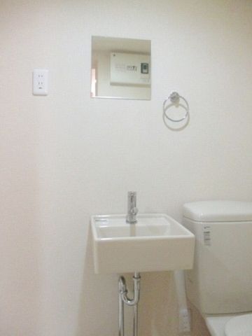 洗面設備　写真は別号室になります