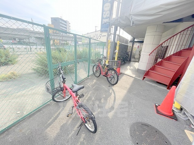 駐車場　駐輪場