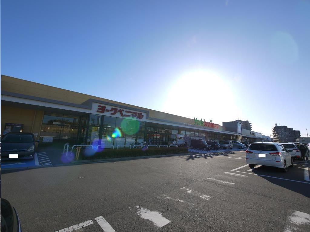スーパー　ヨークベニマル仙台六丁の目店（スーパー）まで439m