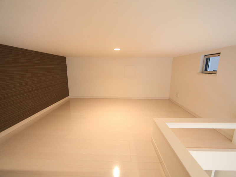 その他　上階ロフト5.9帖（収納としてもお部屋としても使えます）