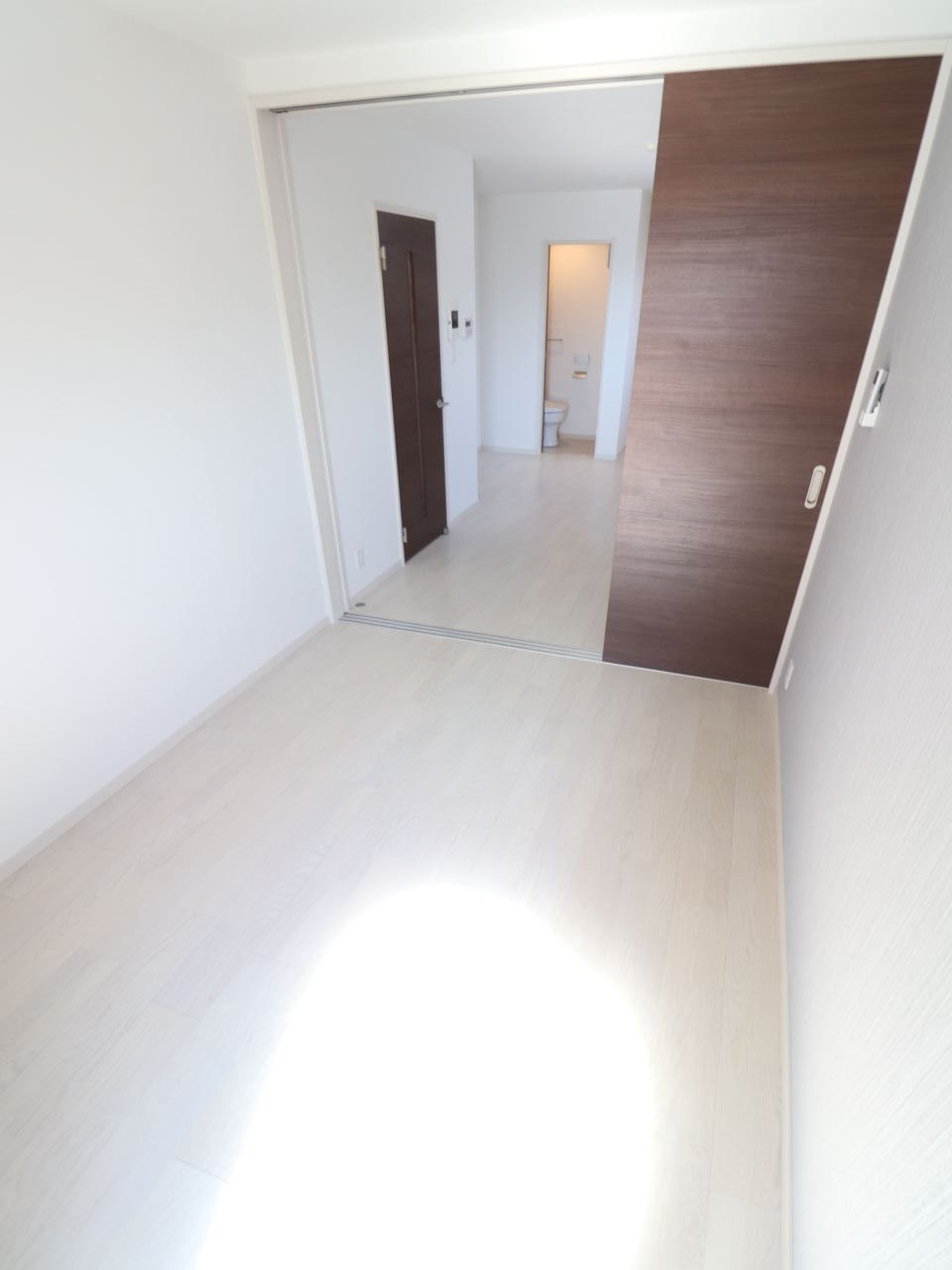 その他　スライド扉で開放的に使えます