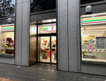 コンビニ　セブンイレブン文京小石川播磨坂店（コンビニ）まで423m