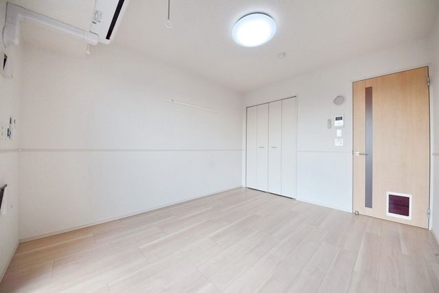 居室・リビング　★ベッドも余裕で置けそうですね★