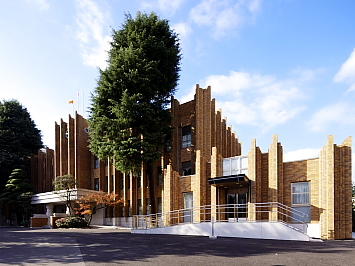 大学・短大　私立拓殖大学（大学・短大）まで407m