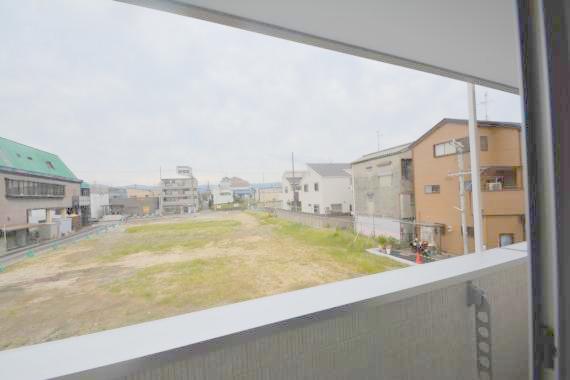 眺望　この見晴らしが明るいお部屋を作ってますよ。