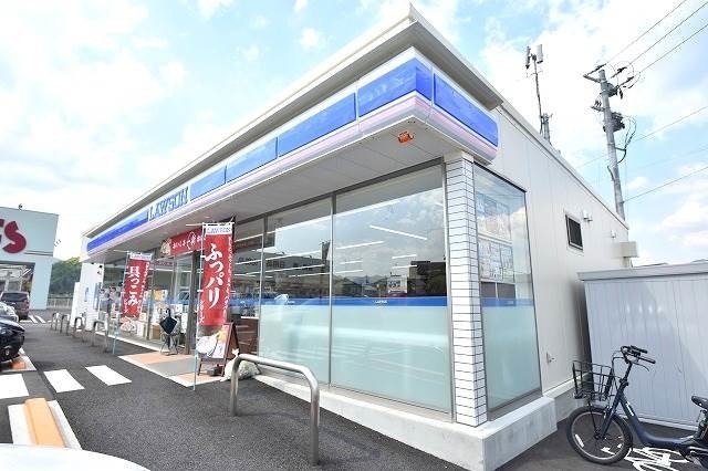 コンビニ　ローソン　沼田スマートインター店（コンビニ）まで478m