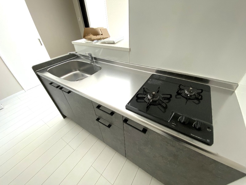 キッチン　調理スペースもあるので料理もはかどりますね！