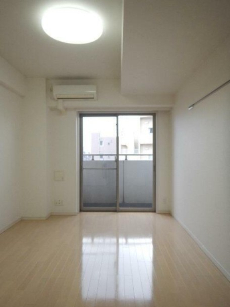 居室・リビング　反転タイプ・別部屋参考写真