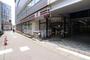 コンビニ　セブンイレブン松戸八柱駅前店（コンビニ）まで180m