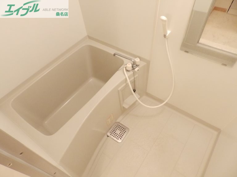 バス・シャワールーム　別部屋同型タイプです。