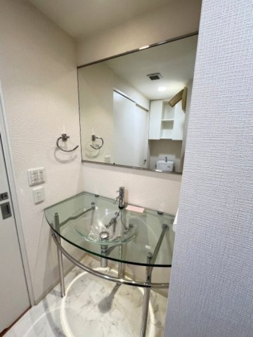 洗面設備　使いやすい洗面所です