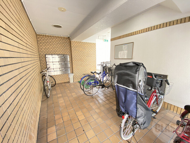 エントランス　共用部階段