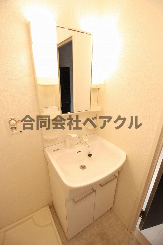 洗面設備　独立洗面化粧台付き