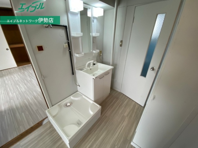 洗面設備　同物件別室の画像です