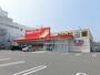 ドラックストア　調剤薬局ツルハドラッグ苫小牧住吉店（ドラッグストア）まで818m