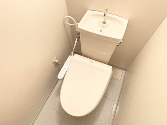 トイレ　シャワー付きトイレ
