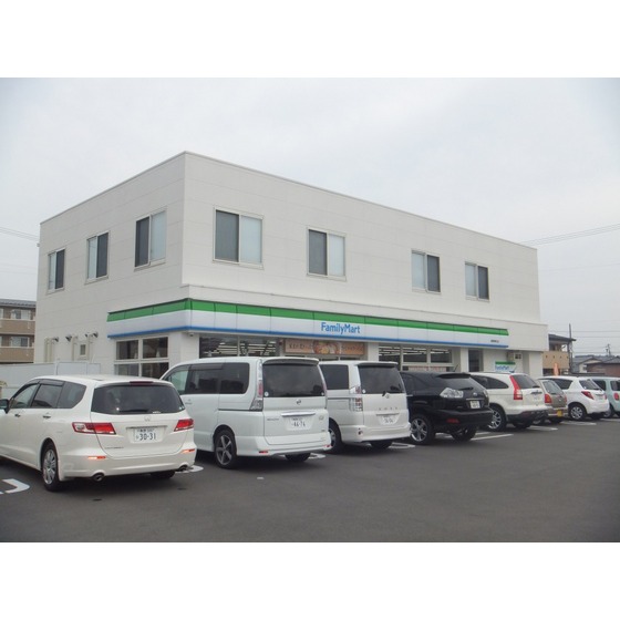 コンビニ　ファミリーマート長野駅東口店（コンビニ）まで319m