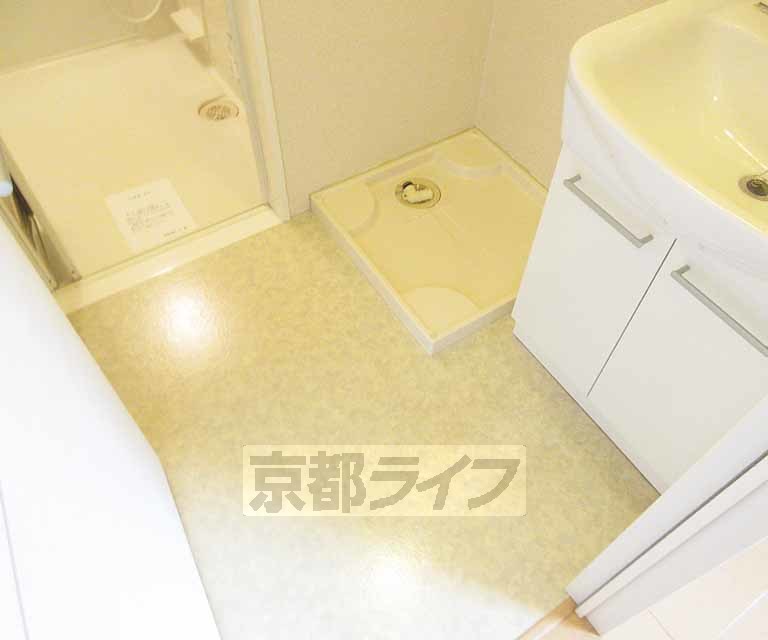 洗面設備　脱衣所もついています