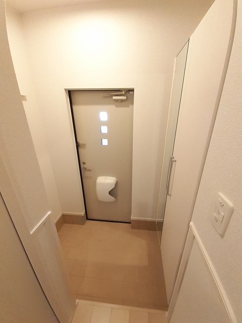 玄関　シューズボックス付きの玄関です★