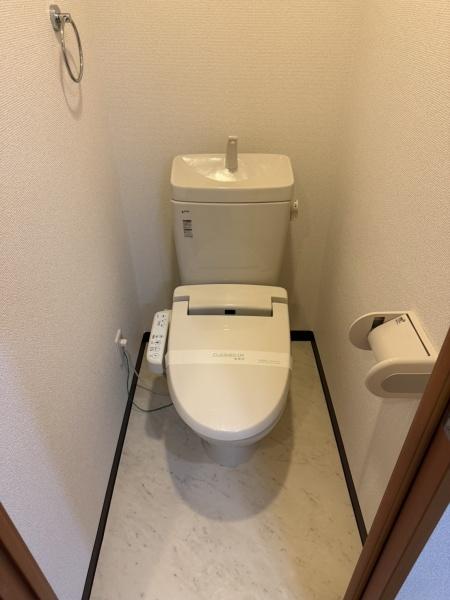 ＪＲ高崎線 上尾駅 徒歩67分 2階建 築28年のトイレ写真