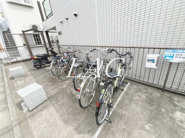 その他共有部分　自転車置き場です。